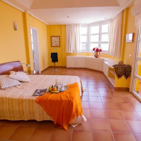 Isabel Villa Costa Adeje (Tenerife)
